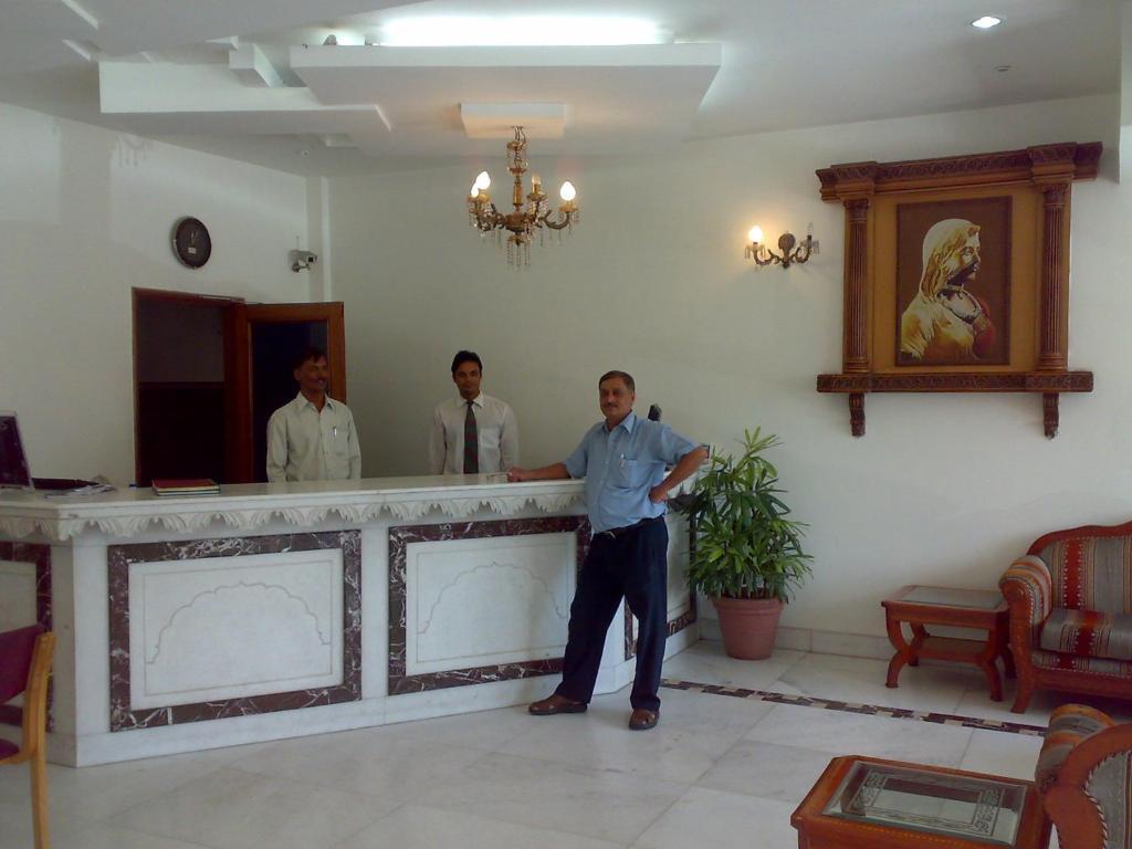 Hotel Diana Palace Divisione di Divisione di Jaipur Esterno foto